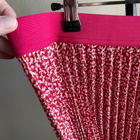 Vince Camuto midi skirt - Picture 7 of 8